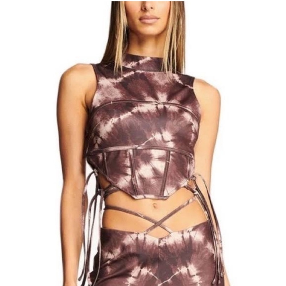 I. Am. Gia. Evie top xs